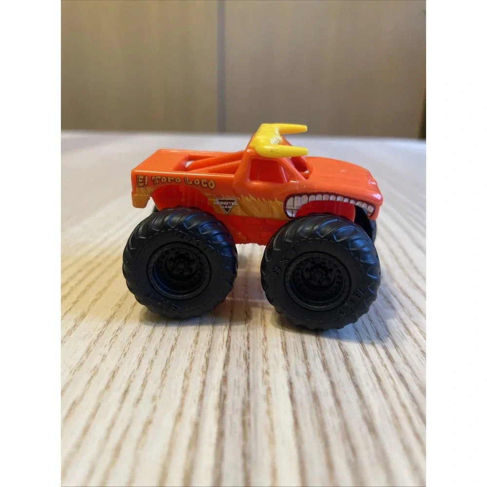 HOT WHEELS 2023 MONSTER  JAM EL TORO LOCO TRUCK  SMALL SCALE
